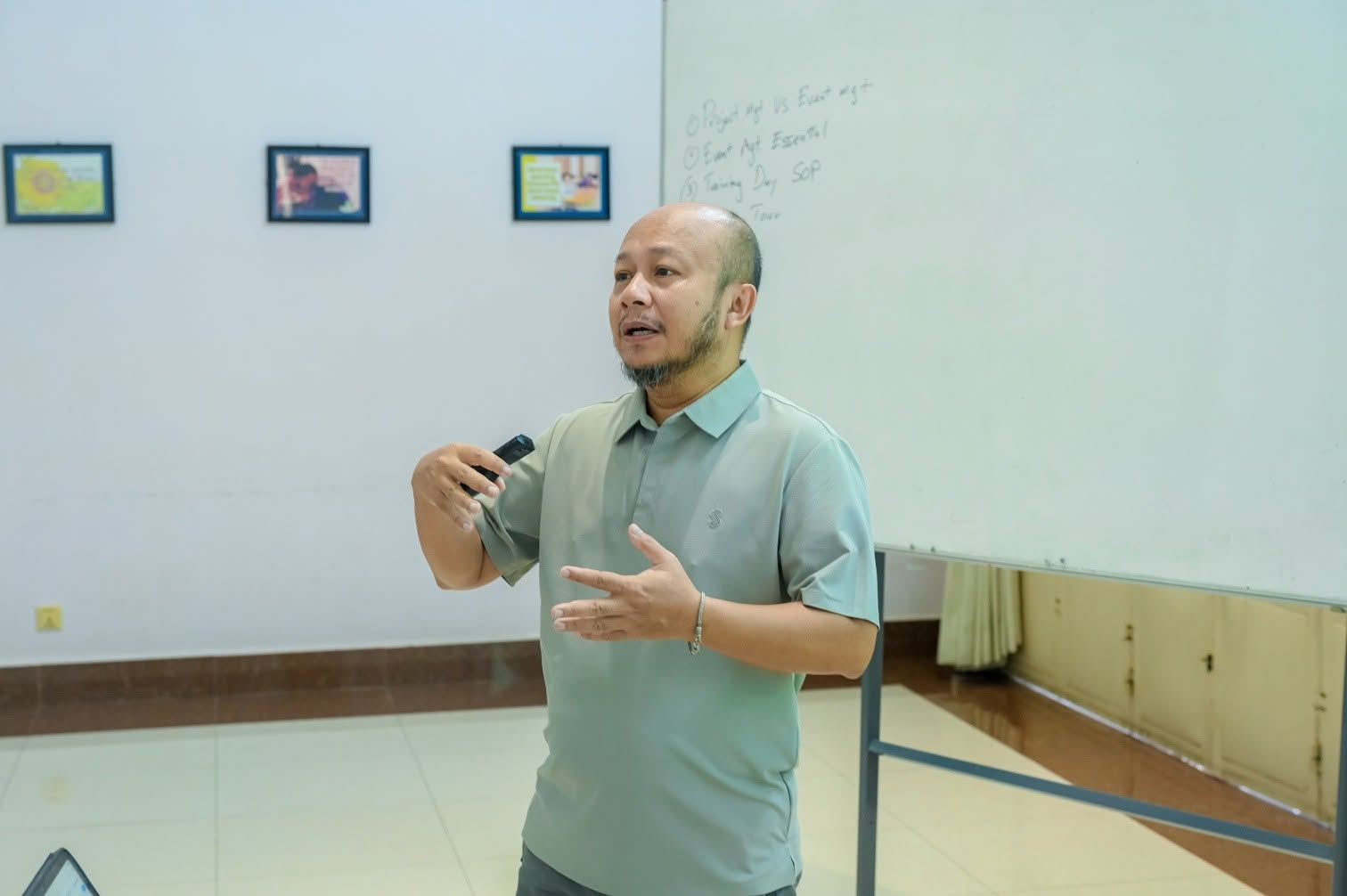 Emaan Foundation Cambodia organized a capacity-building training session for its staff on "Event Management," led by Mr. ADIB HAKIM ABDUL RAHIM, Board Member.